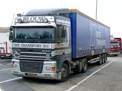 DAF-95-XF-Blouw-DFDS-Willann-310104-1-NL