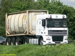 DAF-95-XF-Hoyer-080504-2