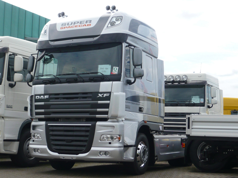DAF-XF-105460-limited-edition-Schlottmann-010709-01.jpg - DAF XF 105.460S. Schlottmann