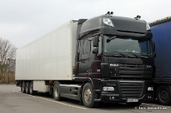 DAF-XF-105510-schwarz-Bornscheuer-080511-01