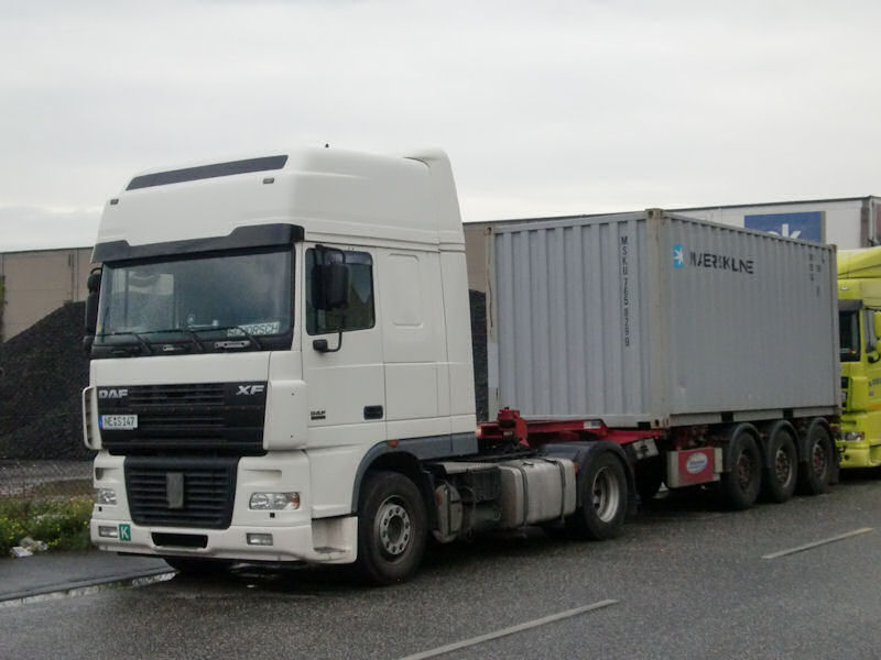 DAF-XF-95430-weiss-DS-060110-01.jpg - Trucker Jack