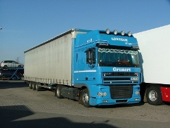 DAF-XF-95480-blau-Posern-050408-01