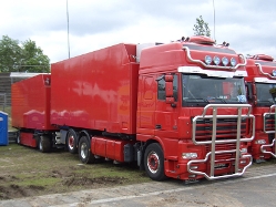 DAF-XF-95530-rot-DS-310808-02
