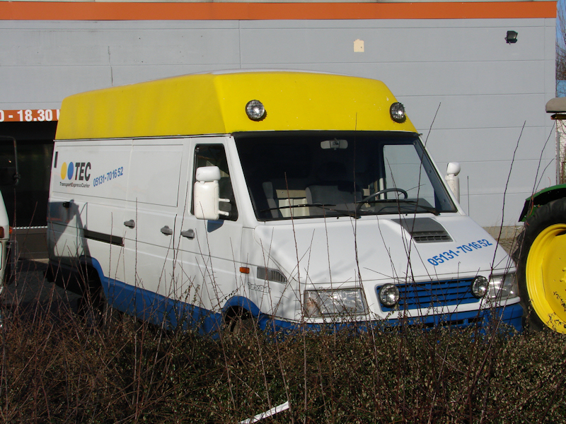 Iveco-TurboDaily-weiss-Weddy-131108-01.jpg - Iveco TurboDailyClemens Weddy