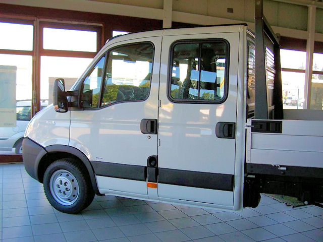 Iveco-Daily-III-29-L-12-weiss-Schmidt-311206-02.jpg - Iveco Daily 29 L 12M. Schmidt
