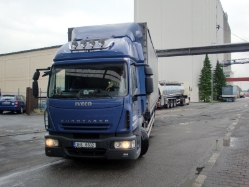Iveco-EuroCargo-blau-DS-260610-01