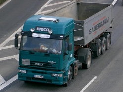 Iveco-EuroTech-Sauerbaum-Szy-300304-1