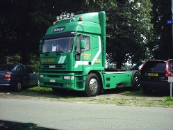 Iveco-EuroTech-gruen-Rolf-200804-1