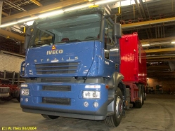 Iveco-Stralis-AD260S30-blau-150604-2
