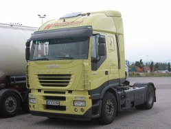 Iveco-Stralis-AS-440S48-Hillenbrand-Willaczek-191005-01
