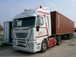 Iveco-Stralis-AS-440S54-Jacobsen-Willann-040504-2-DK