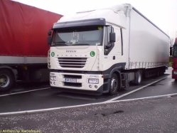 Iveco-Stralis-AS-weiss-Anthoni-Fuchs-270107-01