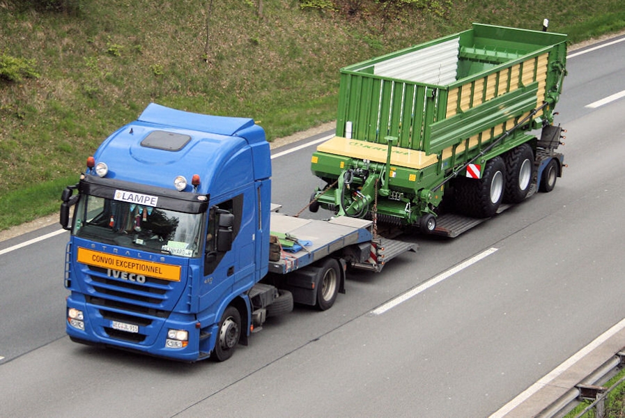 Iveco-Stralis-AS-II-Lampe-Bornscheuer-150910-01.jpg - Iveco Stralis AS René Bornscheuer