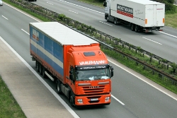 Iveco-Stralis-AS-II-Varlemann-Bornscheuer-150910-01