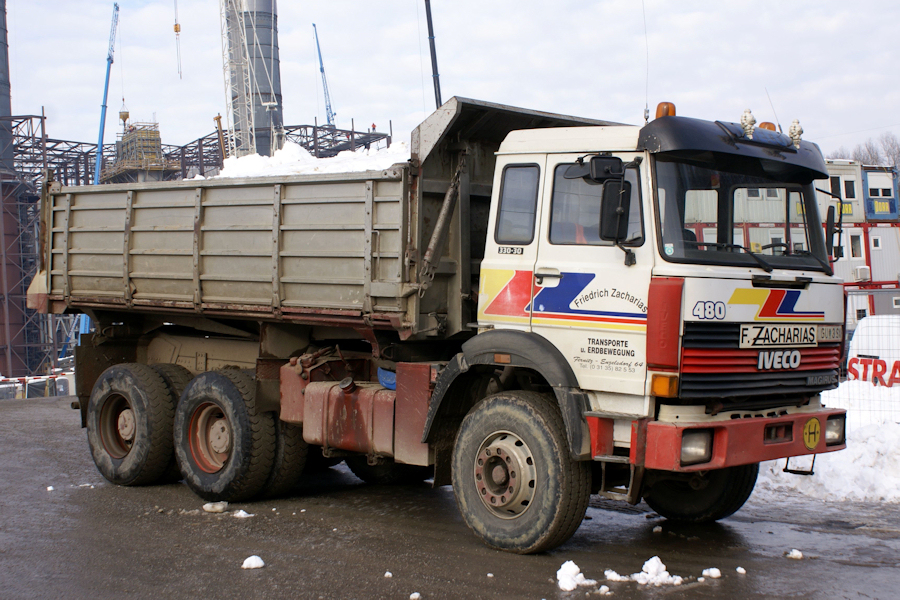 Iveco-330-30-Zacharias-Vorechovsky-171210-00.jpg - Iveco 330-30Jaroslav Vorechovsky