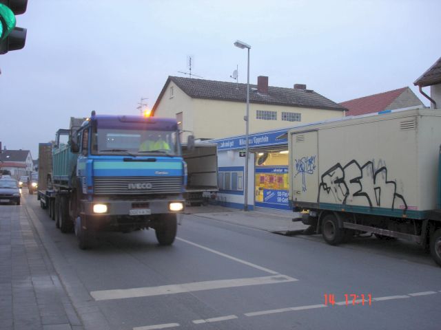 Iveco-T-blau-Wilhelm-121205-01.jpg - Iveco B. Wilhelm