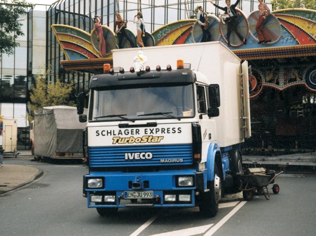 Iveco-T-blau-weiss-(Scholz).jpg - Iveco Timo Scholz