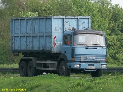 Iveco-T-Reihe-blau-270404-1