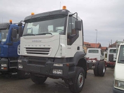 Iveco-Trakker-190T40-weiss-Junco-311205-01-CH