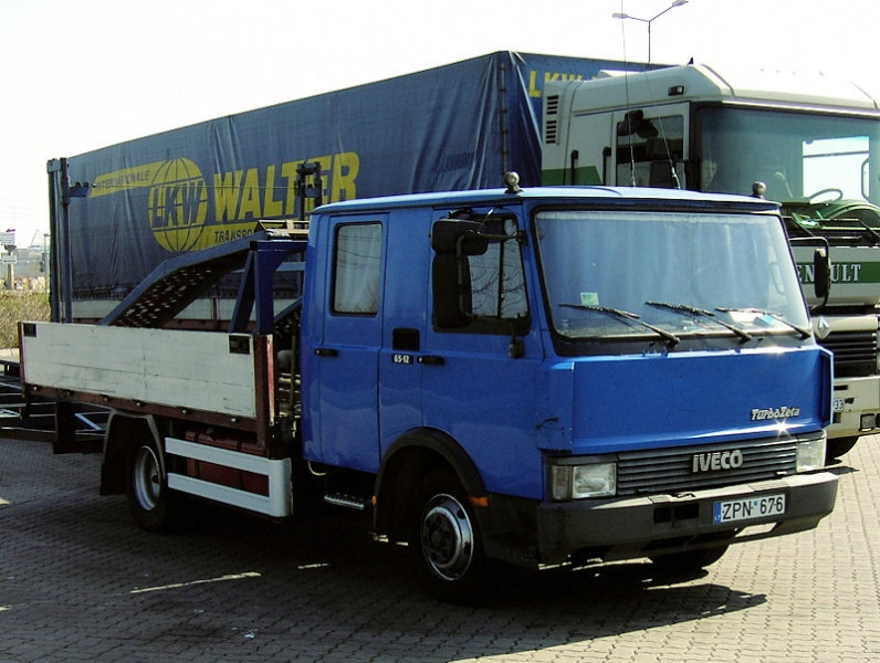 Iveco-TurboZeta-6512-blau-Thiele-270507-01.jpg - Iveco TurboZeta 65-12Jörg Thiele