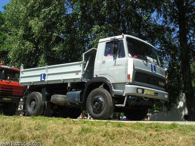 Liaz-110-grau-Zamostny-301006-01.jpg - T. Zamostny