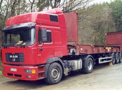 MAN-F2000-Evo-19414-rot-Thiele-210105-01