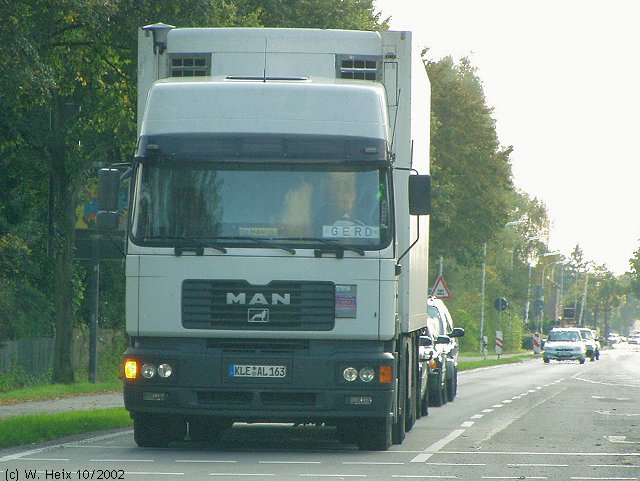 MAN-F2000-Evo-19464-KUEKOSZ-Ahland-frontal.jpg - MAN F2000 Evo 19.464