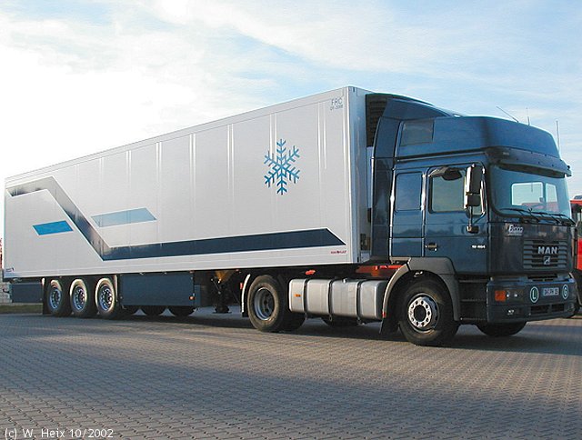 MAN-F2000-Evo-19464-KUEKOSZ-blau-weiss.jpg - MAN F2000 Evo 19.464
