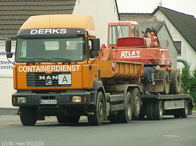 MAN-F2000-Evo-26414-Derks-mit-Bagger-2.jpg - MAN F2000 Evo 26.414