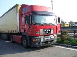 MAN-F2000-Evo-19464-rot-Fustinoni-161205-01-MAZ