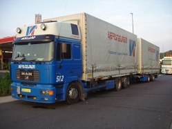 MAN-F2000-Evo-24414-Versteijnen-Holz-010604-1-NL