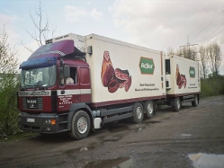 MAN-F2000-Evo-26414-Federer-Uhl-140505-01