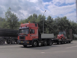MAN-F2000-Evo-26414-vdKreeke-Rouwet-310806-01