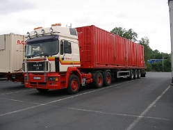 MAN-F2000-Evo-Eberhardrt-Holz-020608-01