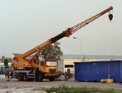 MAN-F2000-Evo-gelb-Cnossen-270706-01