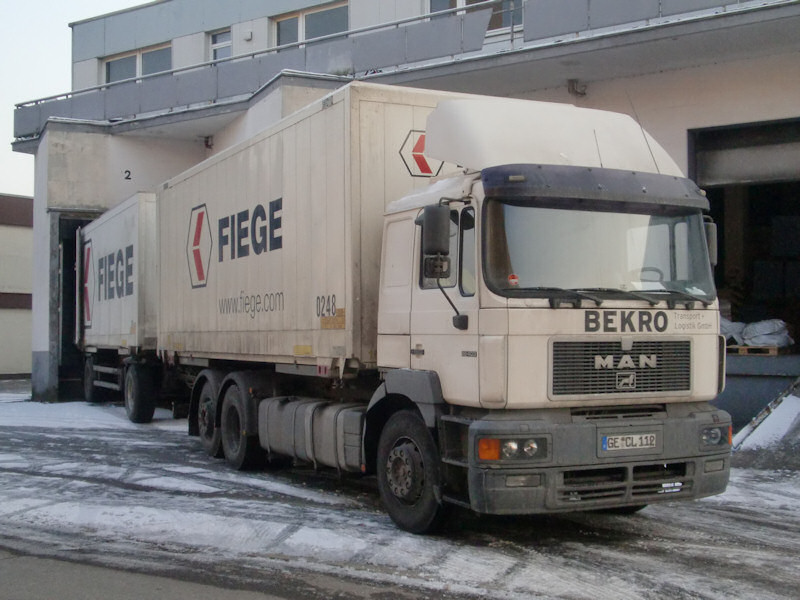 MAN-F2000-26403-Bekro-DS-290610-01.jpg - MAN F2000 26.403Trucker Jack
