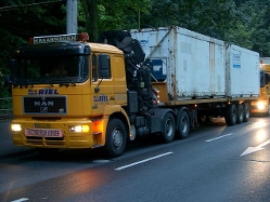 MAN-F2000-26403-van-Riel-Schimana-170804-4
