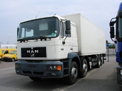 MAN-F2000-32343-weiss-Weddy-020907-01
