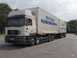 MAN-F2000-DKS-Holz-100805-01