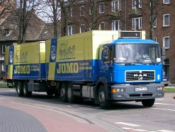 MAN-F2000-Jomo-Szy-300304-1