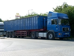MAN-F2000-blau-Schimana-180706-01