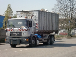 MAN-F2000-silber-DS-270610-01
