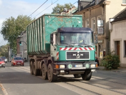 MAN-F2000-gruen-DS-060110-01
