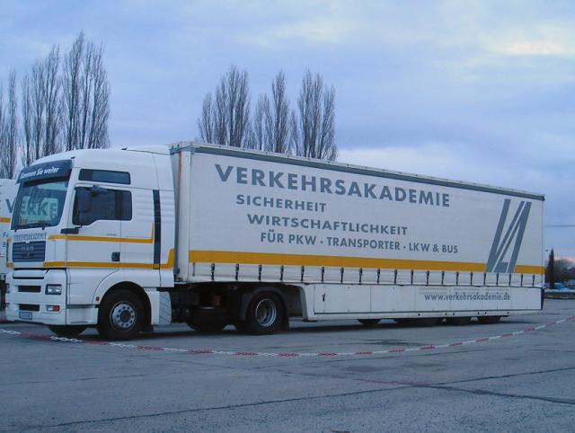 MAN-TG-A-XXL-PLSZ-Verkehrsakademie-Reck-290304-1.jpg - MAN TG-AMarco Reck
