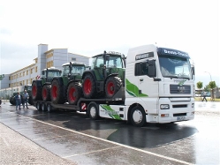 MAN-TGA-XXL-Fendt-Bach-040705-02