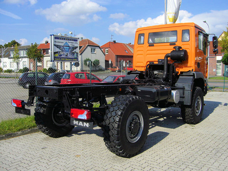 MAN-TGM-18240-4x4-orange-Voss-070907-02.jpg - MAN TGM 18.240Dominik Voß