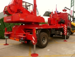 MAN-TGM-18240-rot-Vorechovsky-150408-02