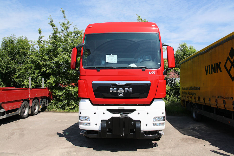 MAN-TGX-41608-37-vEgdom-130609-01.jpg