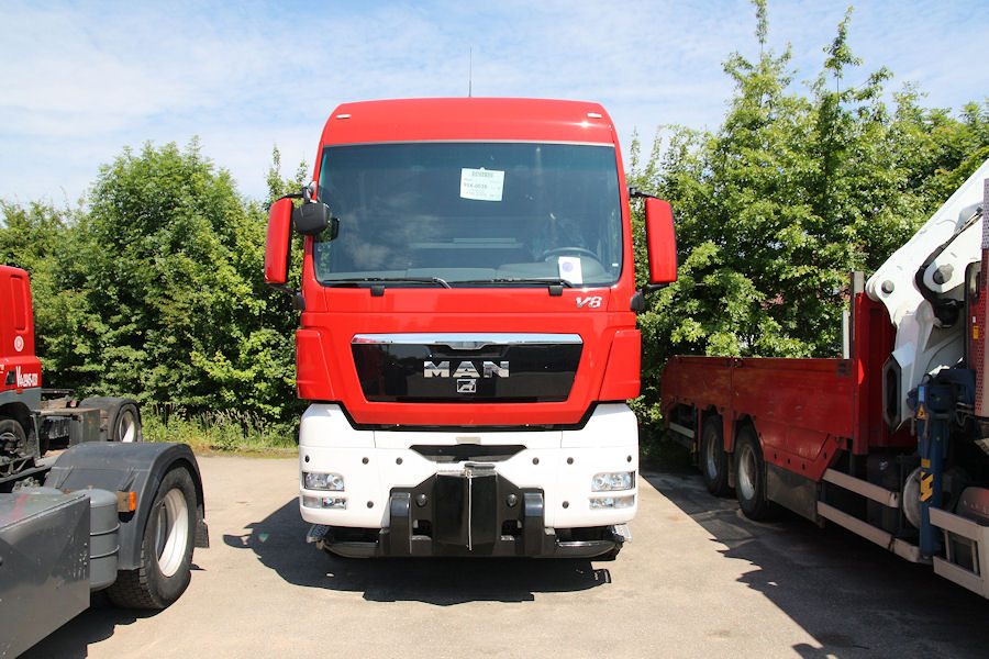 MAN-TGX-41680-38-vEgdom-130609-01.jpg