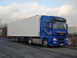 MAN-TGX-18440-blau-DS-290610-01